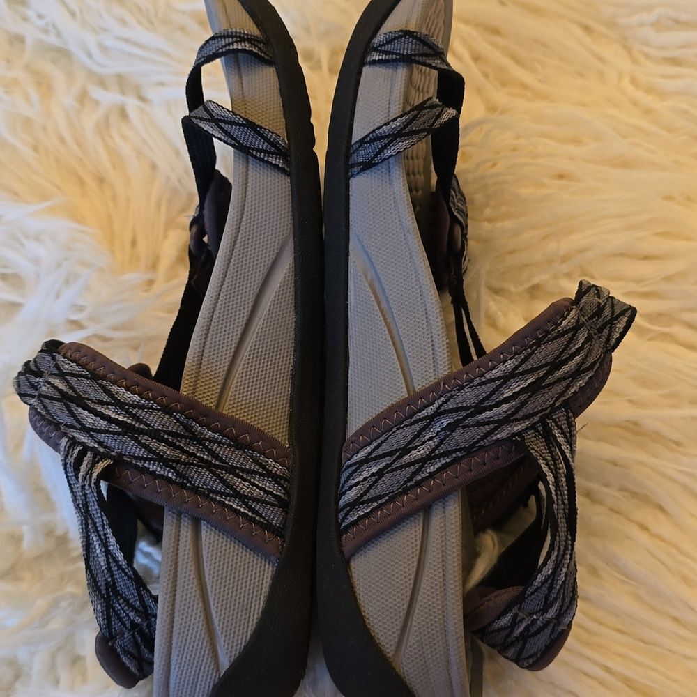 Baretraps Strappy Sandals - Picture 5 of 9
